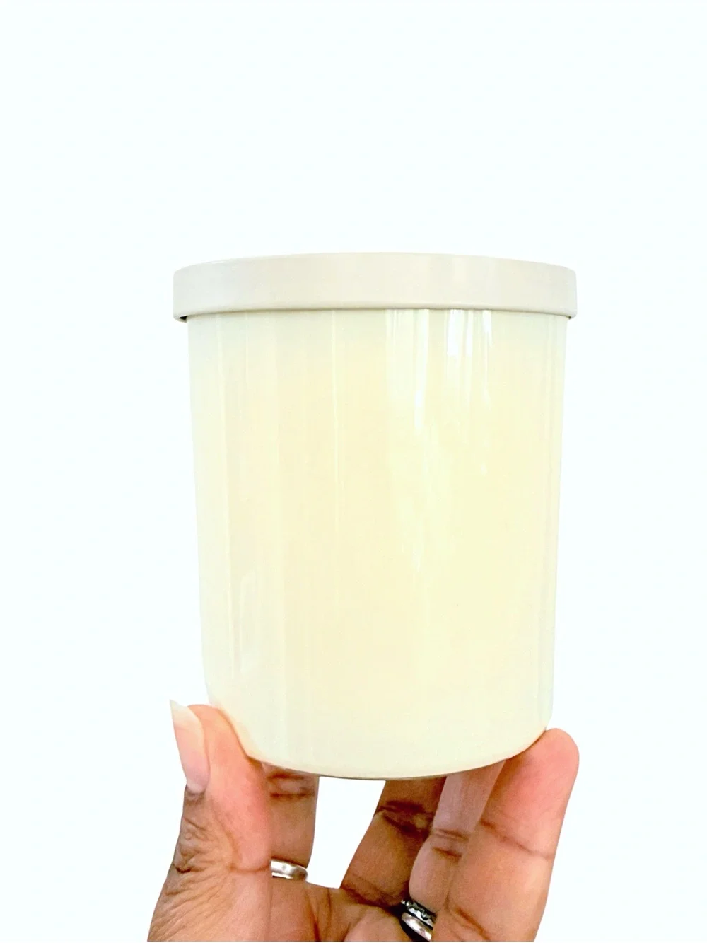Leoben Company Palo Santo Vanilla No. 18 Soy Candle - Cream
